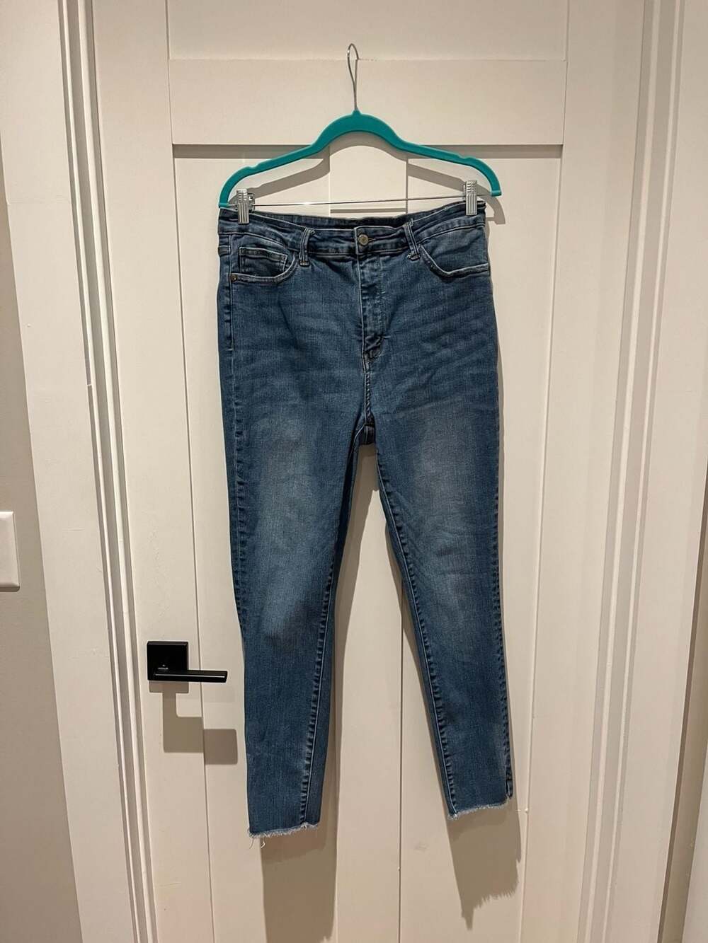 Judy Blue High Rise Skinny Fit Raw Hem Denim Jeans Style JB88682